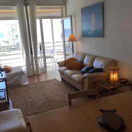 Moderne Mit Balkon Und Meerblick *