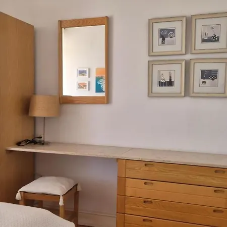 Moderne Mit Balkon Und Meerblick شقة *