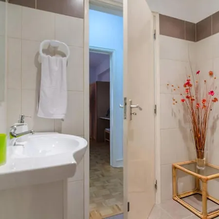 Apartment Moderne Mit Balkon Und Meerblick Portimao